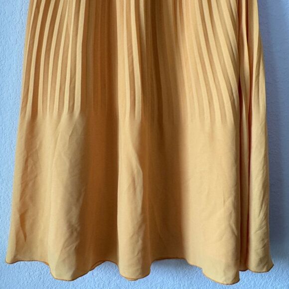 J. Crew Yellow Chiffon Pleated Pull On Midi Skirt Sz 4 Fairy Flowy Coquette - Picture 2 of 5